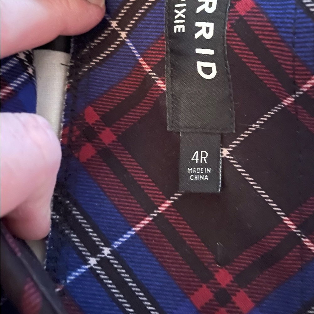 Torrid Size 4 Pixie Ponte Pant - image 5